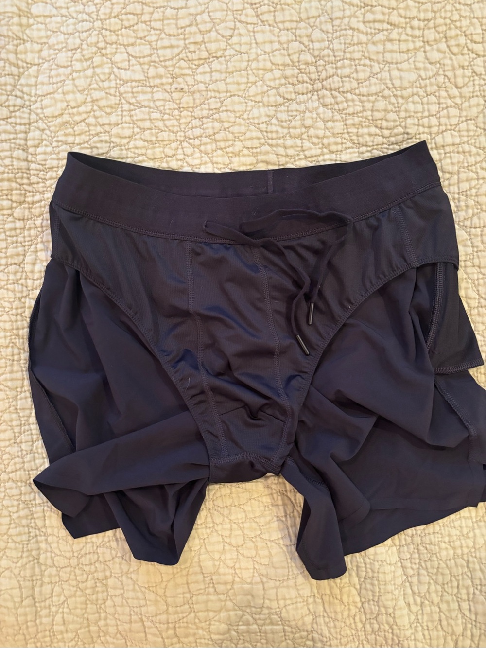 ๐ 3/$15 All in Motion Black Running Shorts M - Picture 5 of 10
